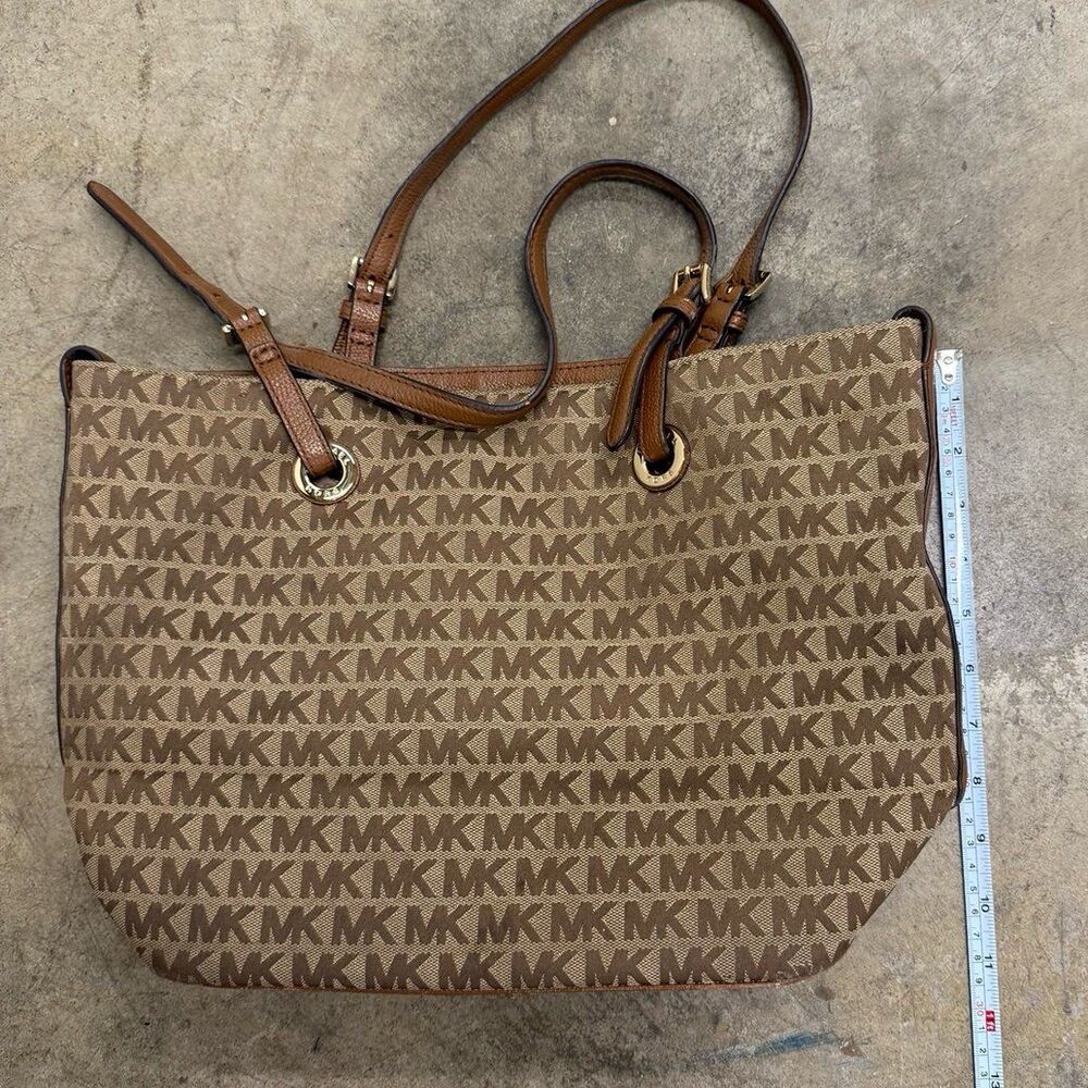 Vintage Michael Kors monogram canvas tote - Picture 5 of 6